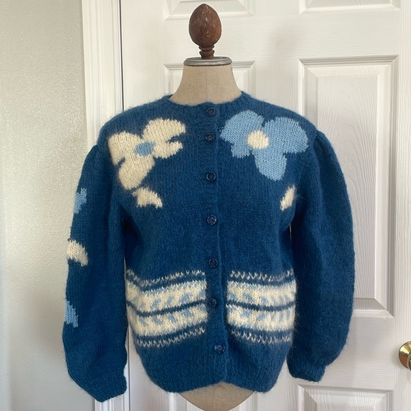 Vintage hand knit mohair button down floral blue cardigan sweater women’s size M - Picture 9 of 9